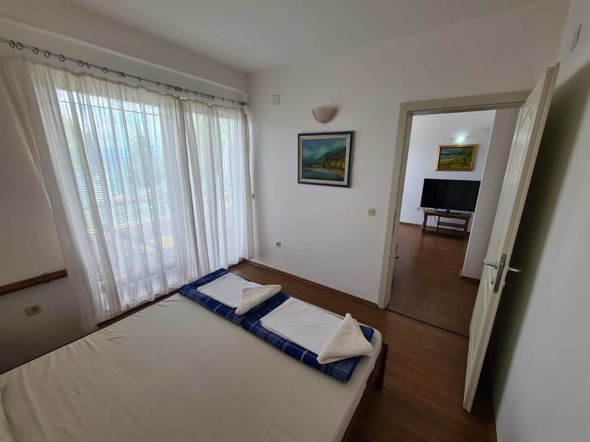 Restaurant & Apartments Lipa Pestani Bagian luar foto